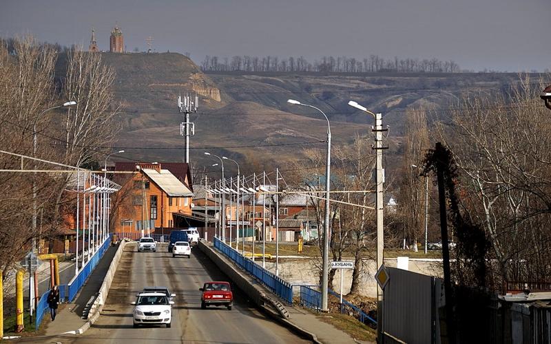 МинивэнGO - Заказ минивэна и микроавтобуса из Аэропорта Сочи в Старую Станицу