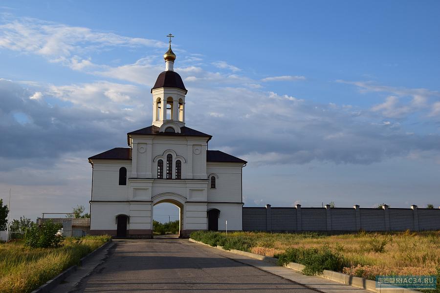 МинивэнGO - Заказ минивэна и микроавтобуса из Аэропорта Сочи в Дубовку