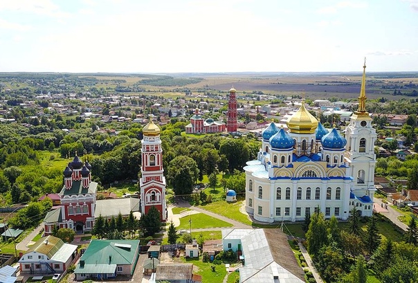 МинивэнGO - Заказ минивэна и микроавтобуса из Аэропорта Сочи в Болхов