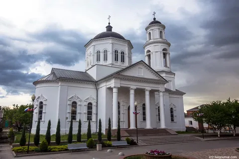 МинивэнGO - Заказ минивэна и микроавтобуса из аэропорта Геленджика в Чалтырь